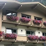 Amadeus Zillertal Tirol *