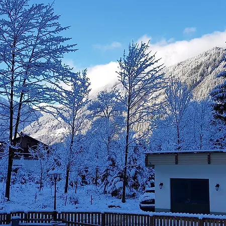 Amadeus Zillertal Tirol Hotel *