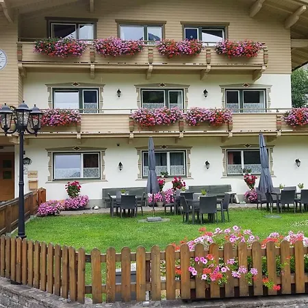 فندق Amadeus Zillertal Tirol
