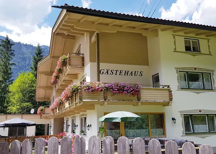 Amadeus Zillertal Tirol فندق