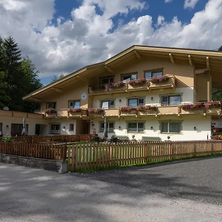 Amadeus Zillertal Tirol 메이른호픈