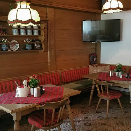 Amadeus Zillertal Tirol فندق مايرهوفن
