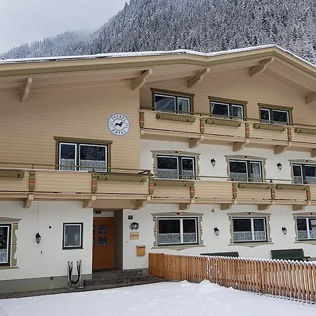 Amadeus Zillertal Tirol * مايرهوفن
